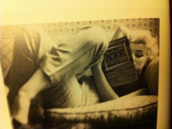 Marilyn Monroe reading Michael Chekhov book